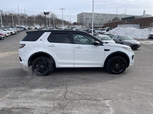 Used 2019 Land Rover Discovery Sport HSE Luxury image 7