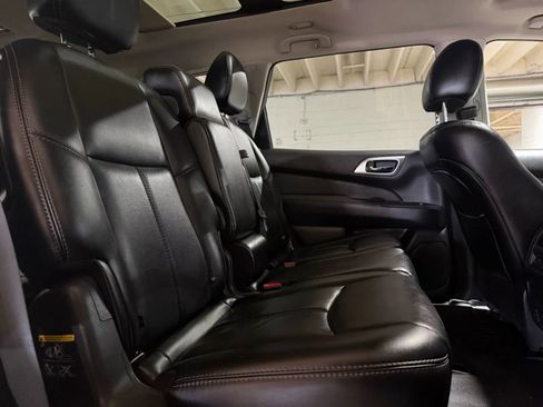 Used 2014 Nissan Pathfinder SL w/ SL Premium Package AWD/4WD image 11