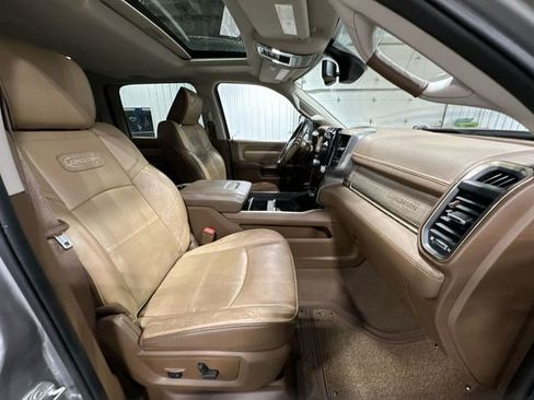 Used 2023 RAM 3500 Limited image 30