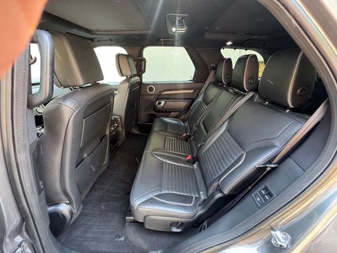 Used 2017 Land Rover Discovery HSE Luxury AWD/4WD image 24