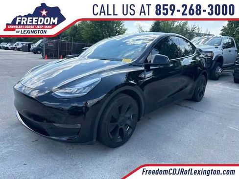 Used 2021 Tesla Model Y Long Range AWD/4WD image 1