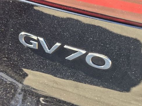 Used 2023 Genesis GV70 2.5T w/ Sport Prestige Package AWD/4WD image 11