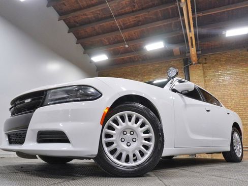 Used 2019 Dodge Charger Police w/ Street Appearance Group image 3