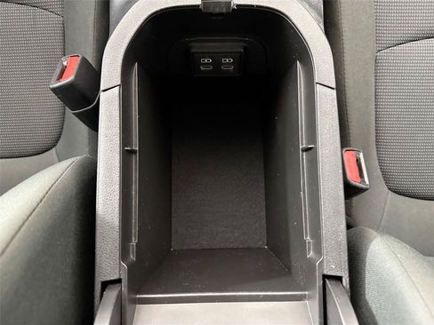 Certified 2022 Toyota RAV4 LE FWD image 30