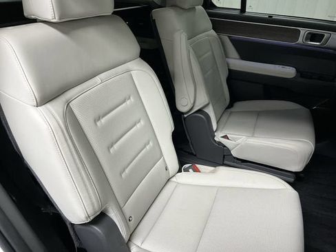 Used 2025 Hyundai Santa Fe Calligraphy AWD/4WD image 28