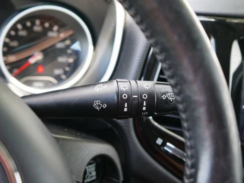 Used 2019 Jeep Compass Latitude AWD/4WD image 16
