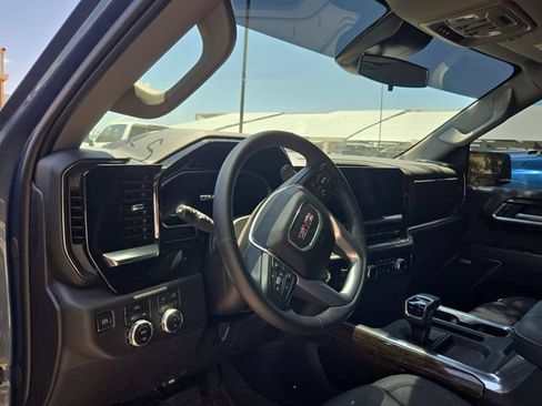 Used 2026 GMC Sierra 1500 Elevation w/ Elevation Premium Package AWD/4WD image 5
