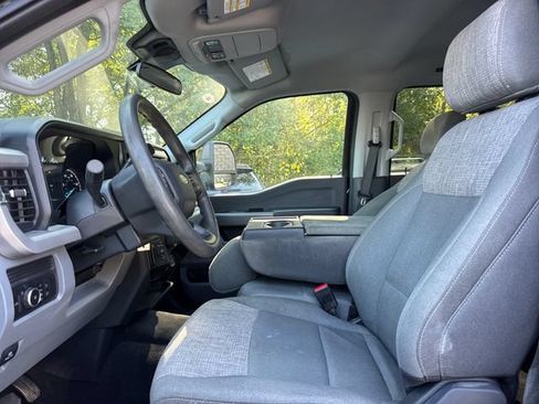 Used 2025 Ford F250 XLT AWD/4WD image 12