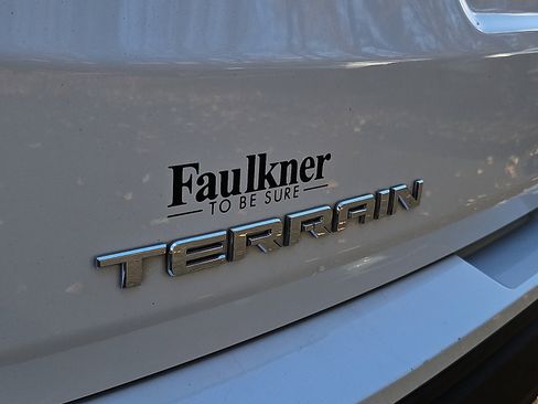 Used 2019 GMC Terrain SLE image 29