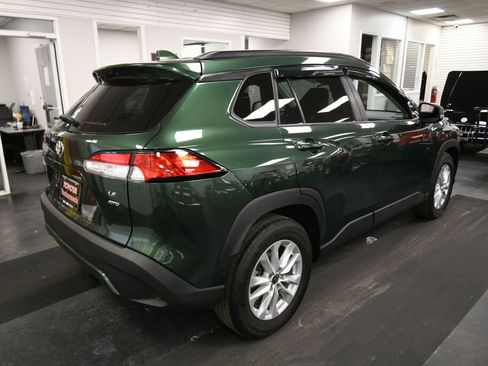Used 2023 Toyota Corolla Cross LE image 8