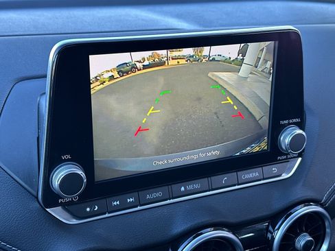 Used 2022 Nissan Sentra SV image 17