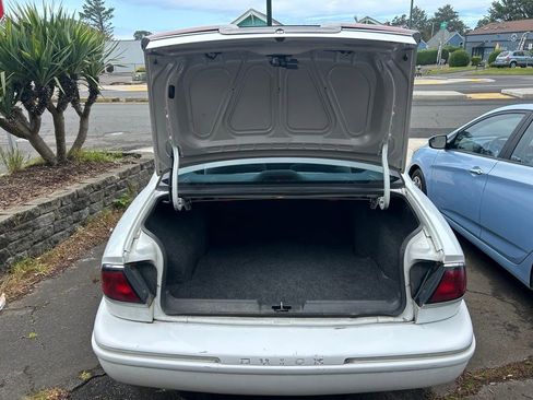 Used 1999 Buick Le Sabre Custom FWD image 25