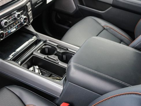 New 2026 Ford F250 Lariat w/ Black Appearance Package image 22