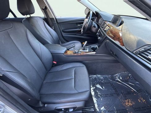 Used 2013 BMW 328i Sedan RWD image 21