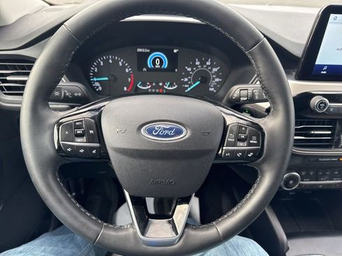 Used 2022 Ford Escape SE w/ Cold Weather Package AWD/4WD image 22