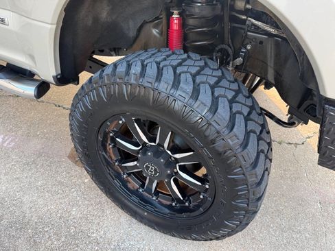 Used 2017 Ford F250 XLT w/ XLT Premium Package image 32