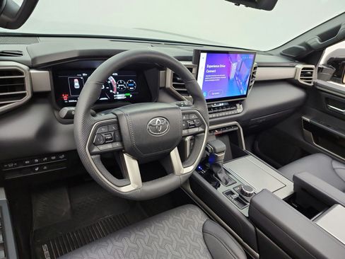 Used 2025 Toyota Sequoia Limited w/ Tow Technology Package AWD/4WD image 14