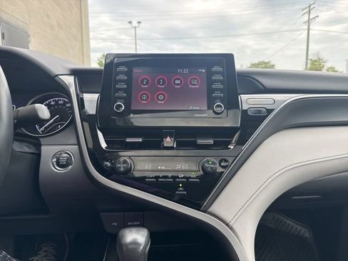 Used 2023 Toyota Camry SE w/ Cold Weather Package image 23