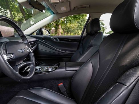 Used 2024 Genesis G80 2.5T image 9