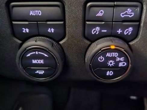 Used 2025 Chevrolet Silverado 1500 RST w/ Rally Edition AWD/4WD image 38