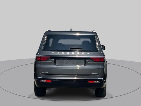 Used 2022 Jeep Wagoneer Series III w/ Flexible Seating Group AWD/4WD image 3