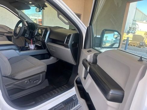 Used 2017 Ford F150 XLT w/ Equipment Group 302A Luxury AWD/4WD image 7