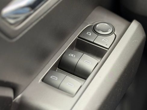 Used 2023 Chevrolet Colorado LT w/ LT Convenience Package III image 18