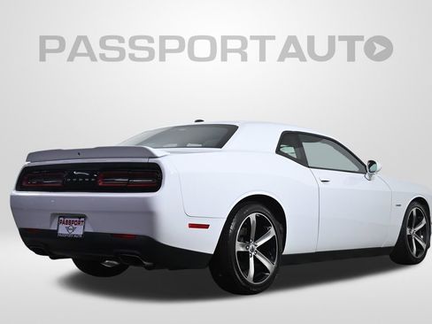 Used 2019 Dodge Challenger R/T w/ Driver Convenience Group image 9
