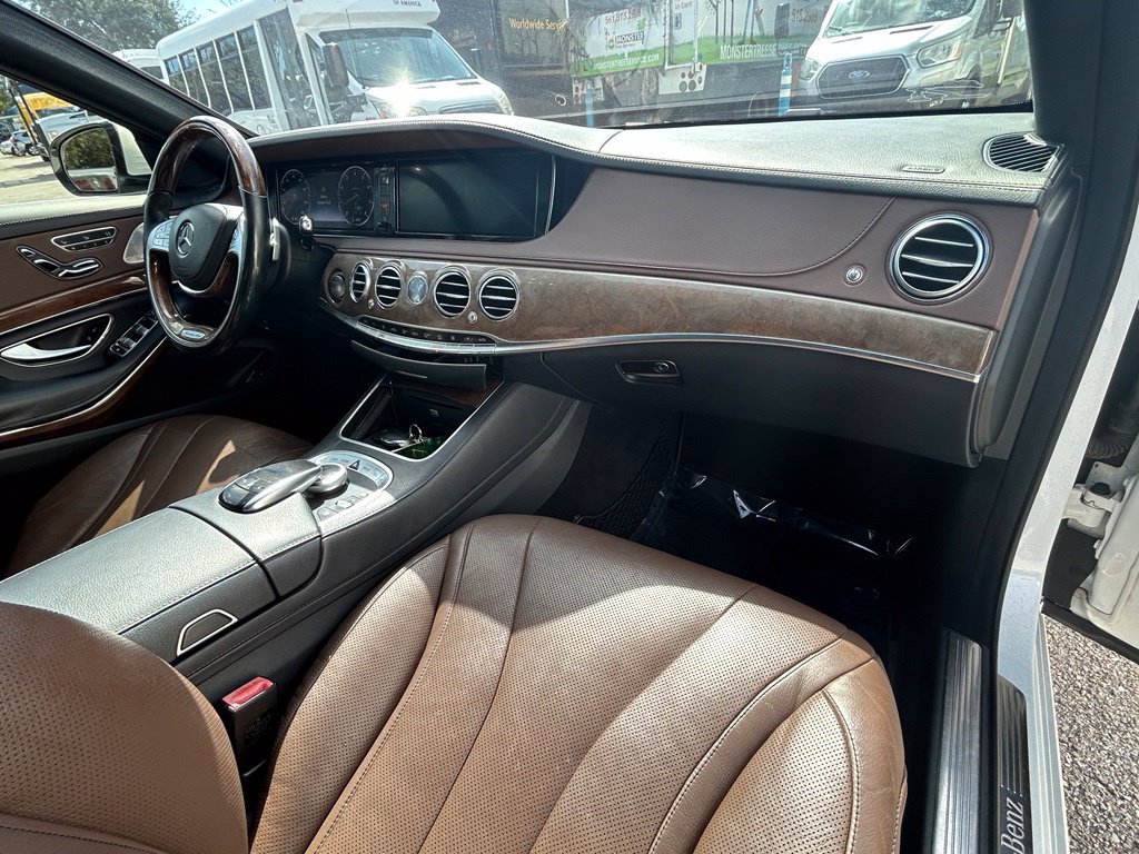 Used 2015 Mercedes-Benz S 550 Sedan image 22