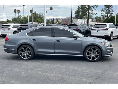Used 2017 Volkswagen Passat 1.8T SE FWD image 7