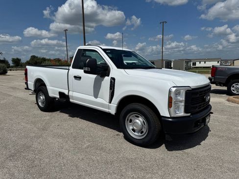 Used 2024 Ford F350 XL w/ 360-Degree Camera Package RWD image 7