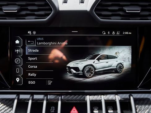 Used 2023 Lamborghini Urus Performante AWD/4WD image 85