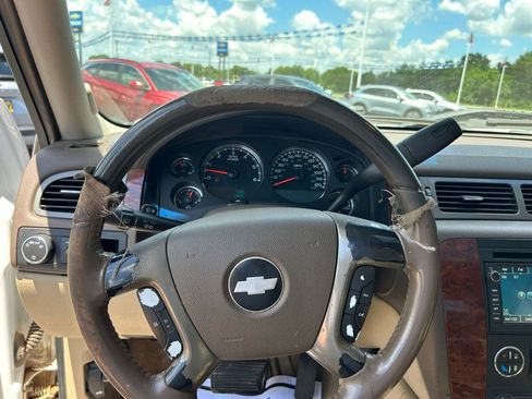 Used 2009 Chevrolet Silverado 1500 LTZ w/ Safety Package RWD image 8