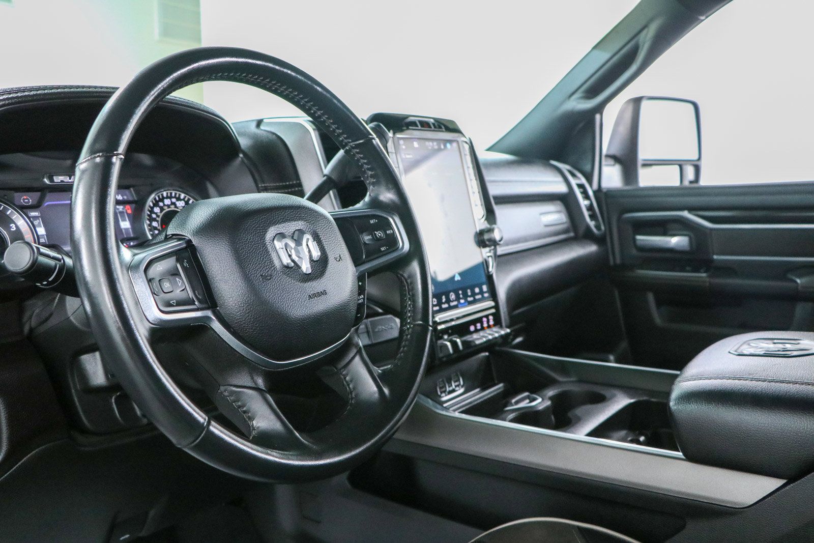 Used 2023 RAM 2500 Laramie AWD/4WD image 24