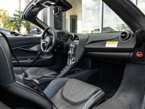 Used 2020 McLaren 720S Luxury image 2