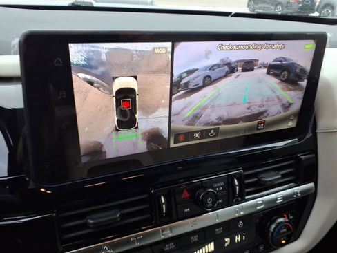 New 2026 Nissan Pathfinder SL image 10