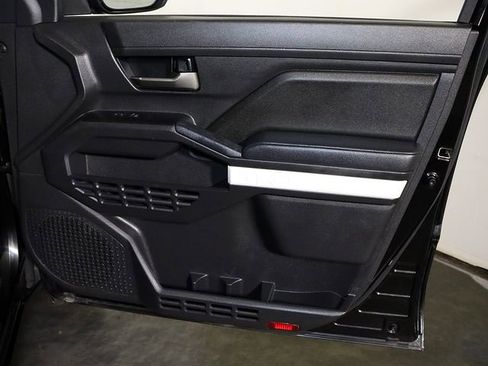 Used 2024 Toyota Tacoma TRD Off-Road image 31