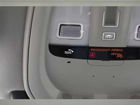 Certified 2023 Volvo XC90 B6 Plus w/ Protection Package Premier image 39