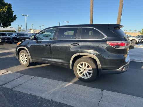 Used 2016 Toyota Highlander LE image 13