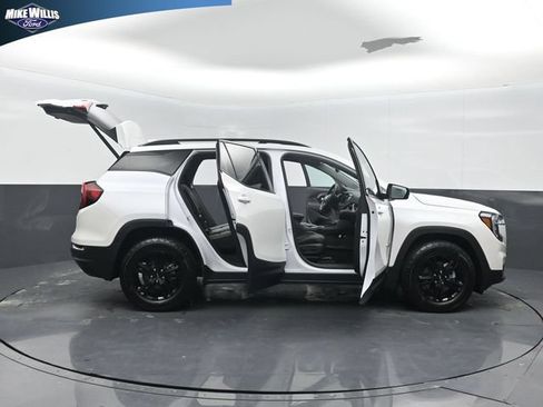 Used 2024 GMC Terrain AT4 AWD/4WD image 27