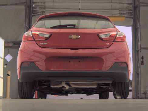 Used 2018 Chevrolet Cruze LT w/ Convenience Package image 8