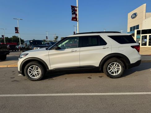 New 2026 Ford Explorer Active AWD/4WD image 4