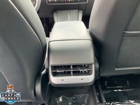 Used 2022 Tesla Model Y Performance AWD/4WD image 33