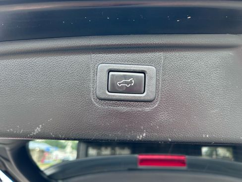 Used 2017 Subaru Outback 2.5i Limited AWD/4WD image 20