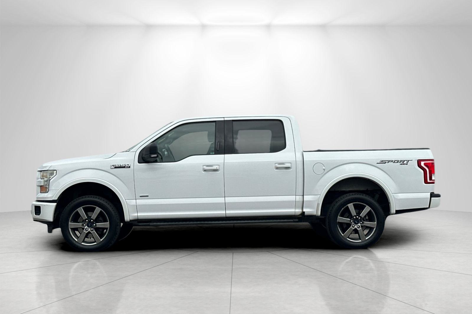 Used 2015 Ford F150 XLT w/ Equipment Group 302A Luxury AWD/4WD image 6