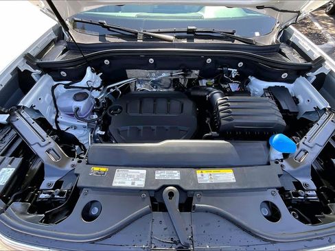 New 2026 Volkswagen Atlas SE image 16