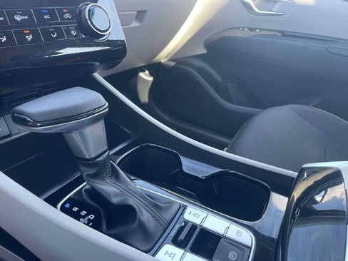 Used 2020 Hyundai Kona Limited AWD/4WD image 28