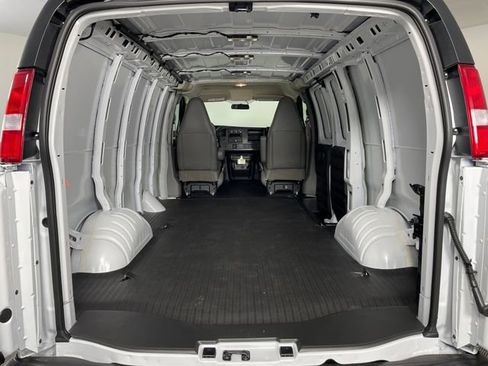 New 2025 Chevrolet Express 2500 Work Van image 12