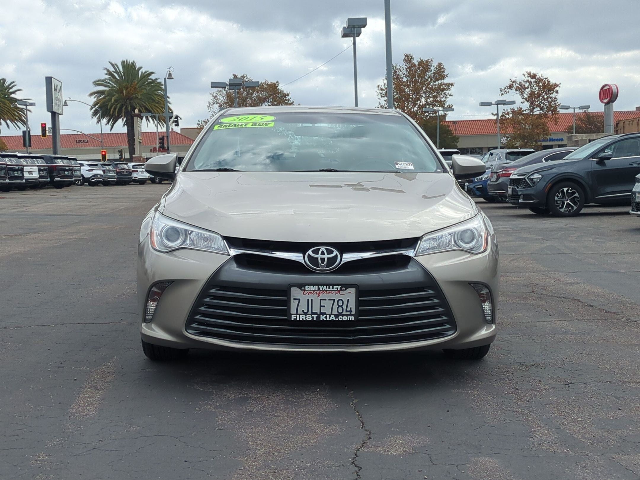 Used 2015 Toyota Camry LE FWD image 2