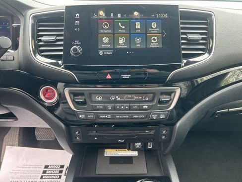 Used 2020 Honda Pilot Elite image 22